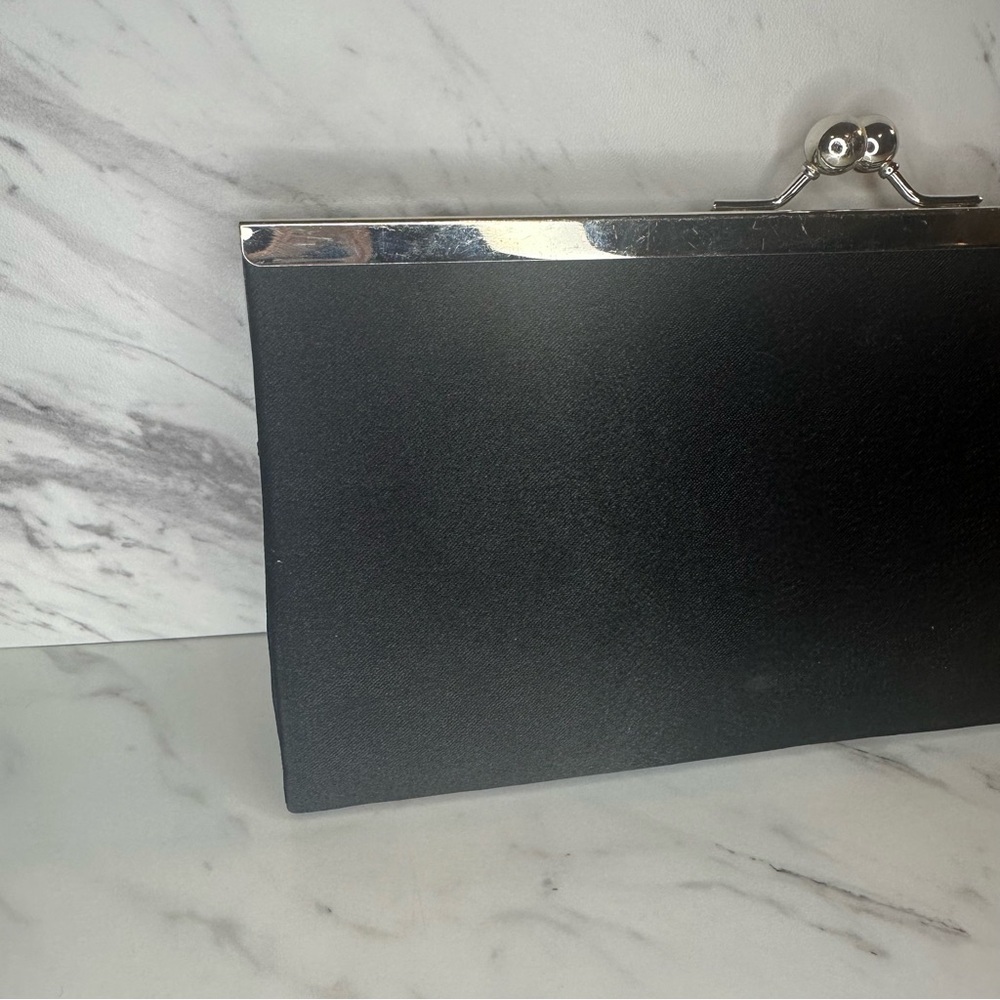 Classic Rhinestone Clutch Handbag – Kiss Lock Detail – Black - Picture 9 of 12